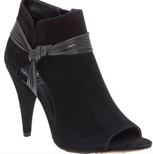 Vince Camuto Annavay Suede Open toe side zip booties sz 8